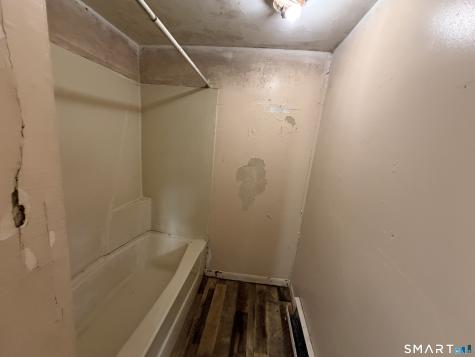 22 Camptown Avenue Derby CT 06418