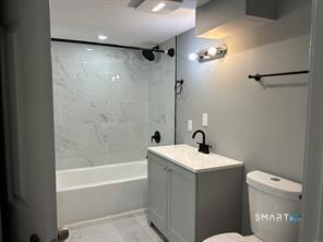 22 Hawthorne Street Norwich CT 06360