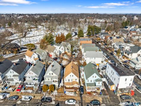 1036-1038 Maplewood Avenue Bridgeport CT 06605