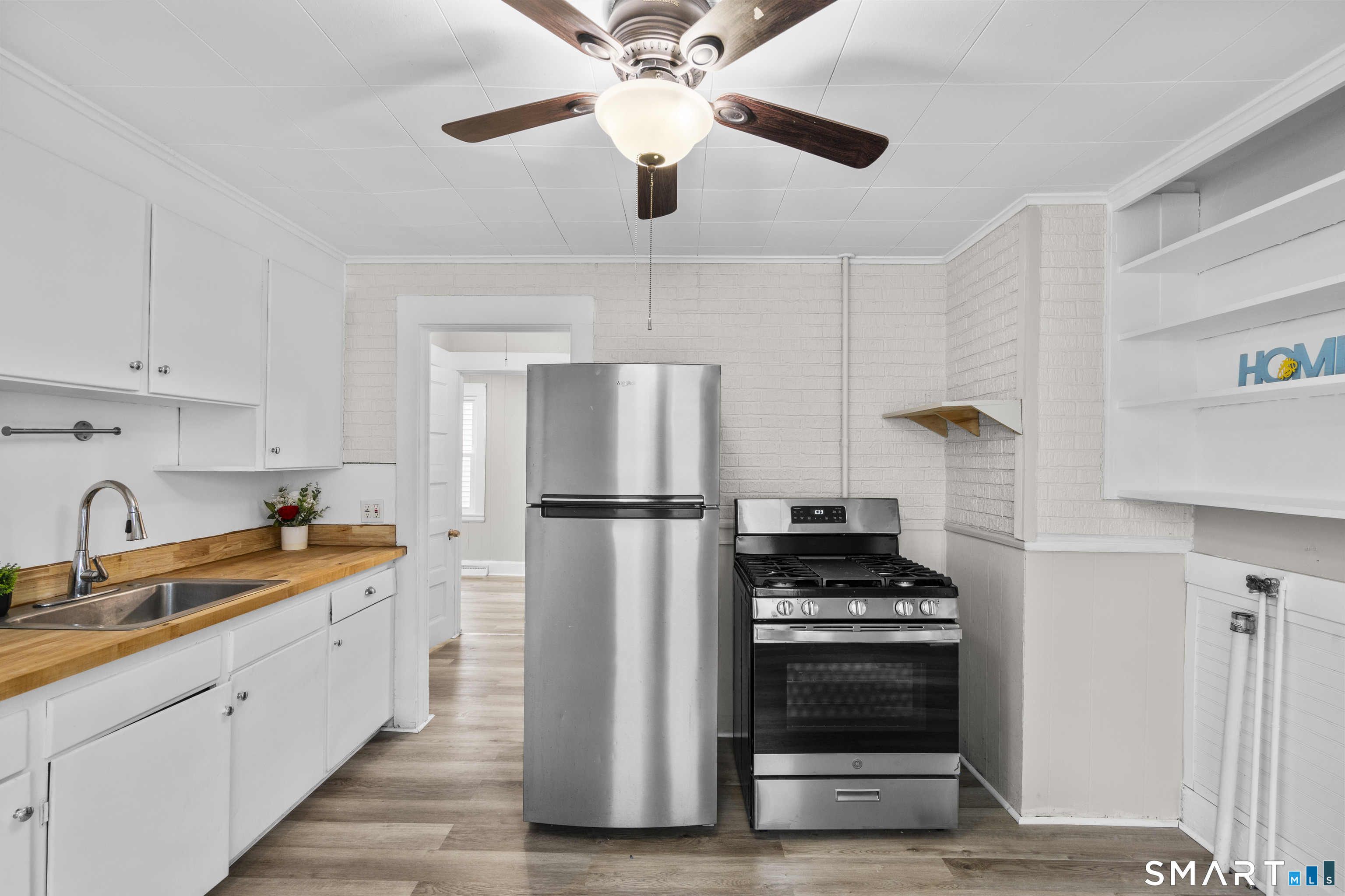 88 North Pond Street Bristol CT 06010