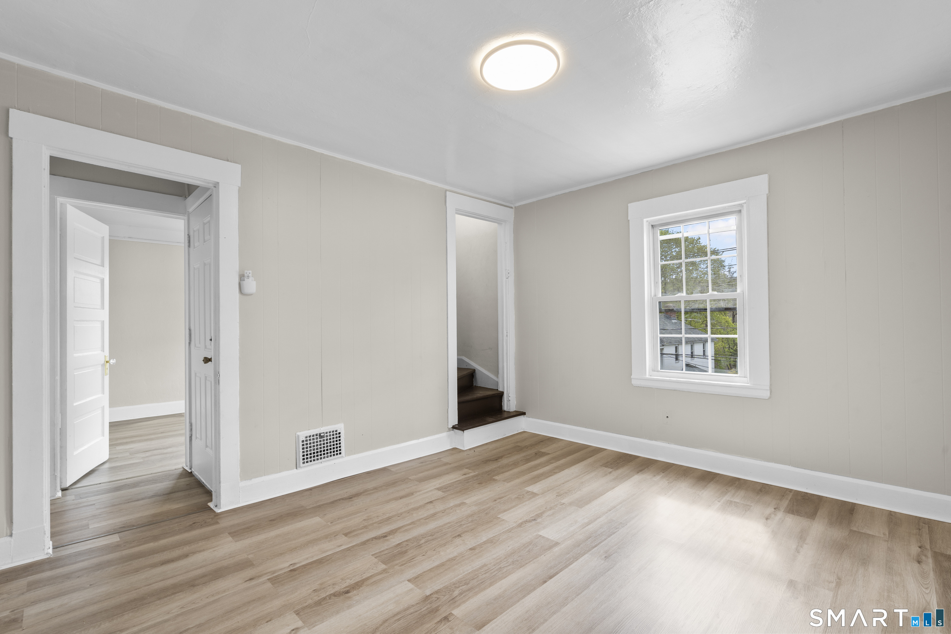 88 North Pond Street Bristol CT 06010