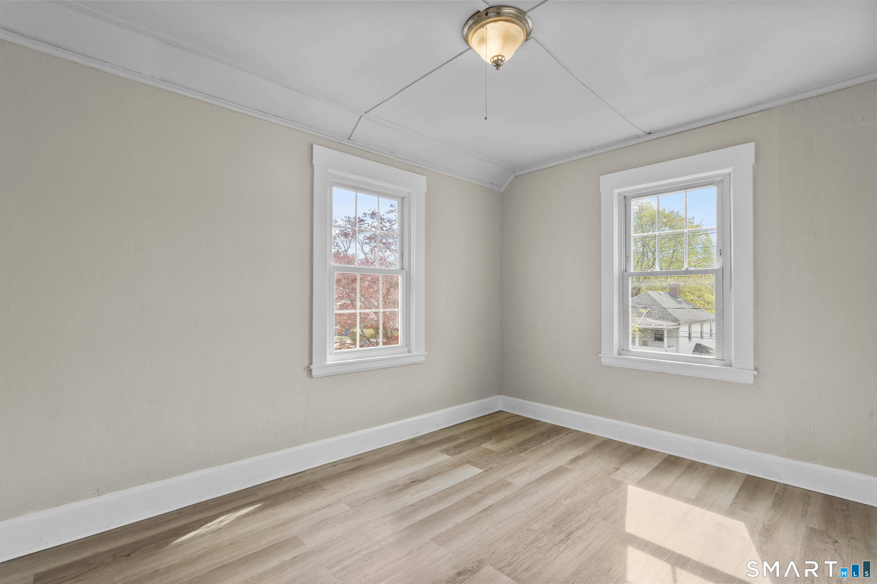 88 North Pond Street Bristol CT 06010