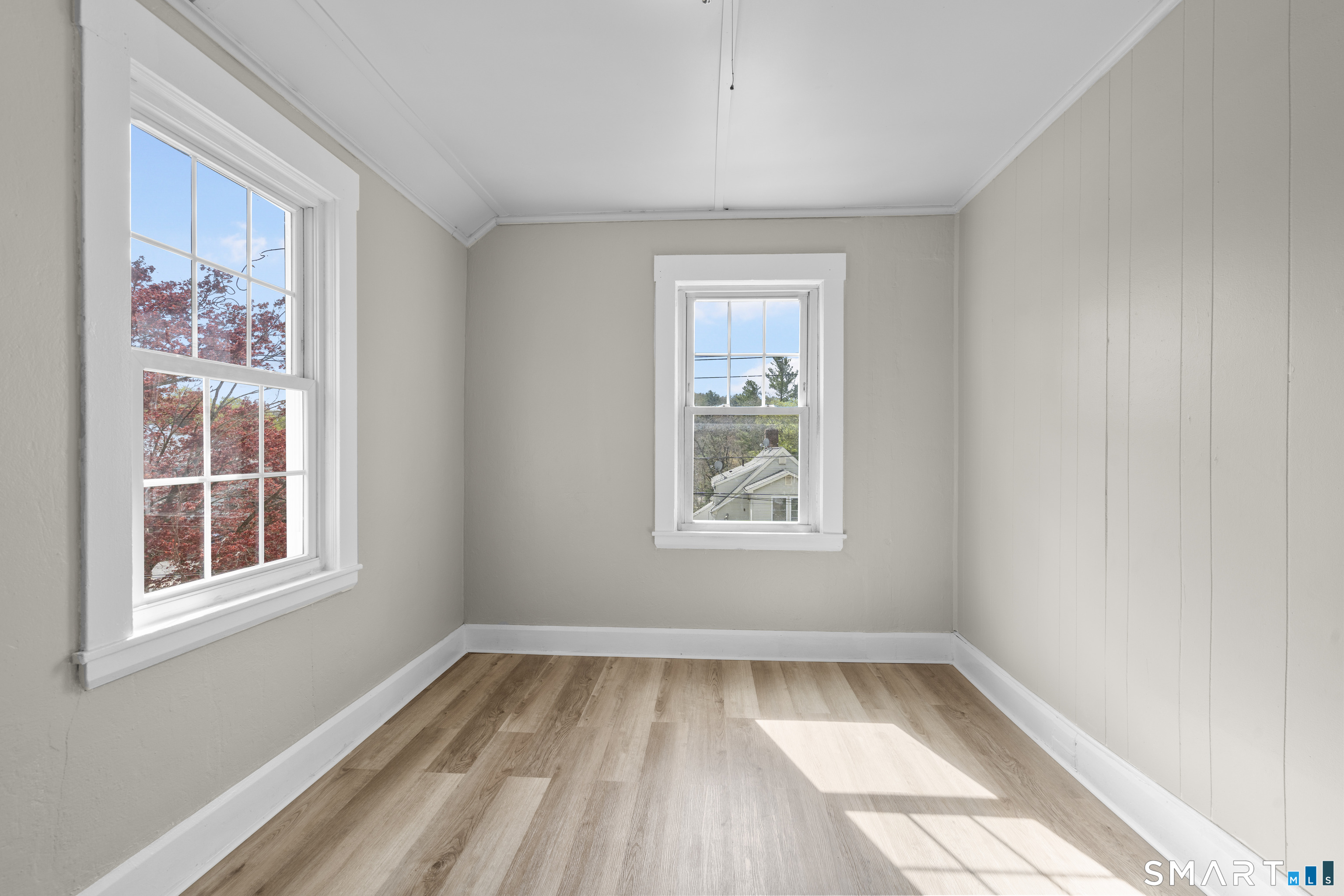 88 North Pond Street Bristol CT 06010