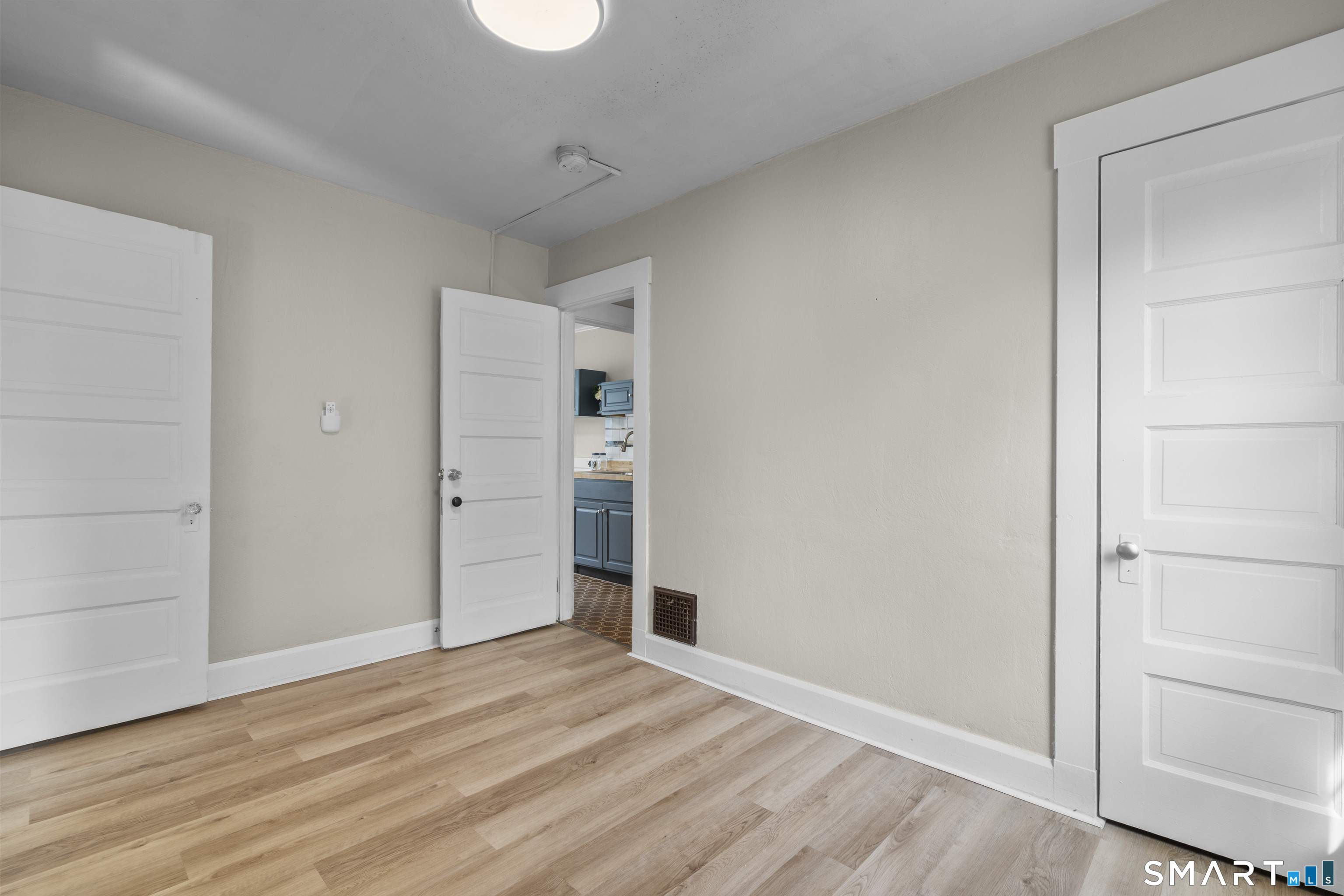88 North Pond Street Bristol CT 06010