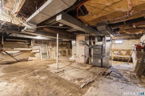 88 North Pond Street Bristol CT 06010