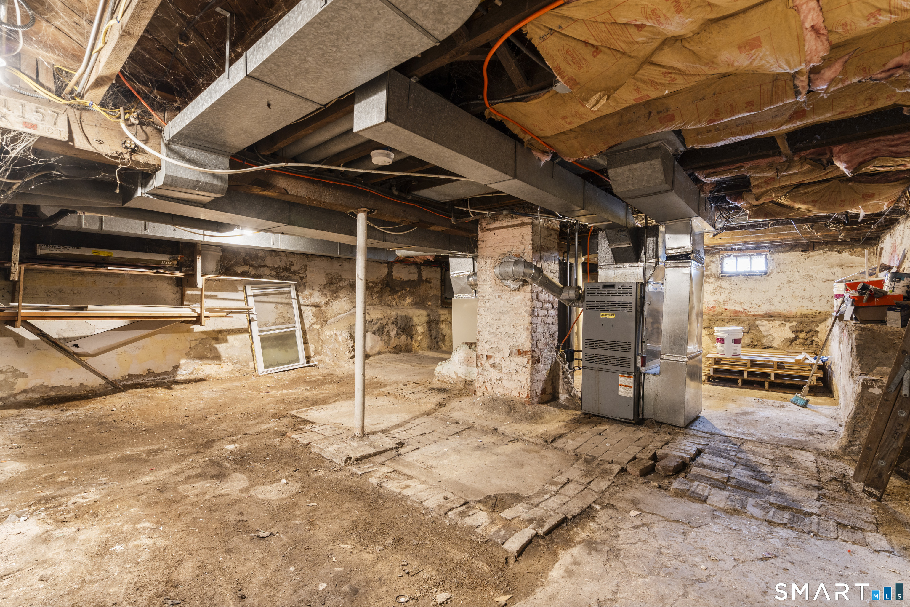88 North Pond Street Bristol CT 06010