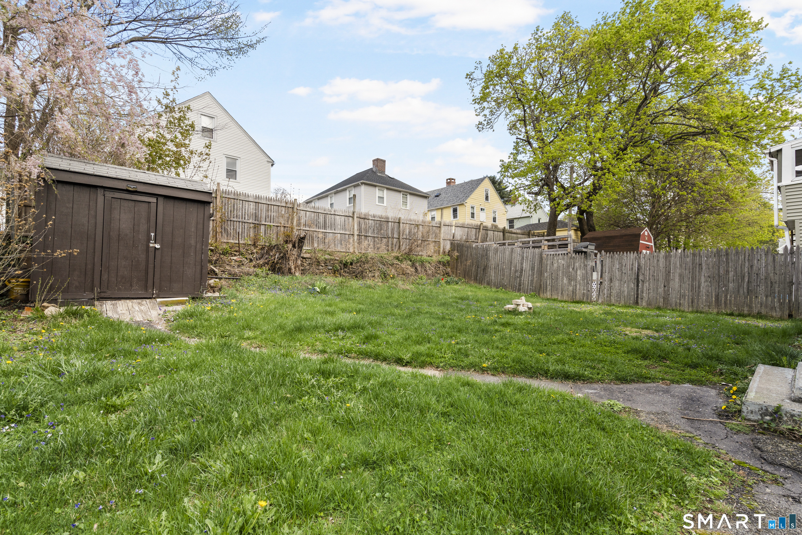 88 North Pond Street Bristol CT 06010