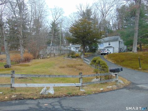10 Old Waterbury Road Middlebury CT 06762