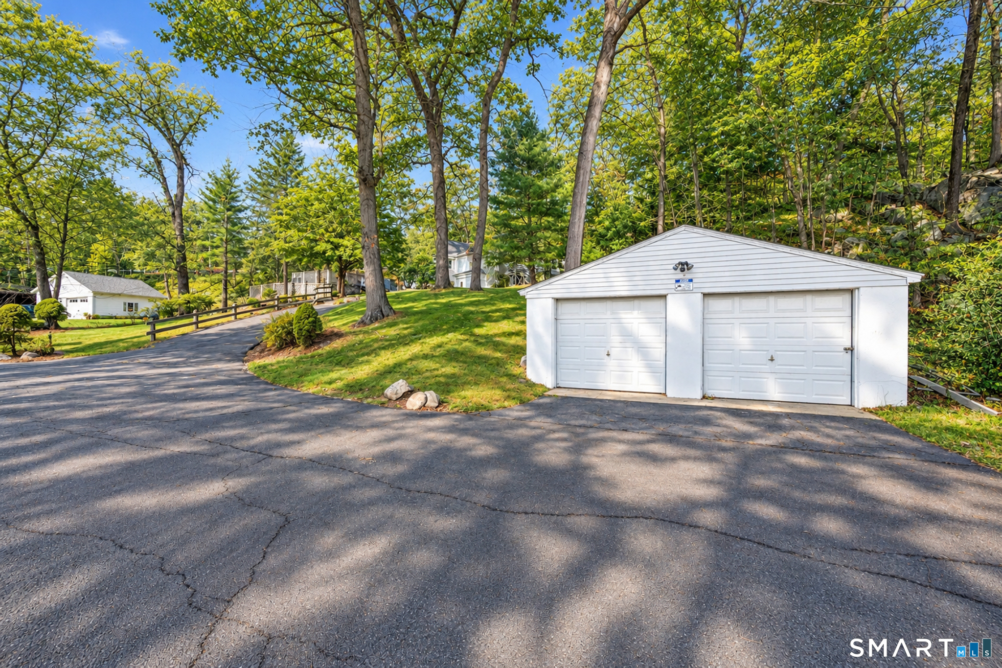 10 Old Waterbury Road Middlebury CT 06762
