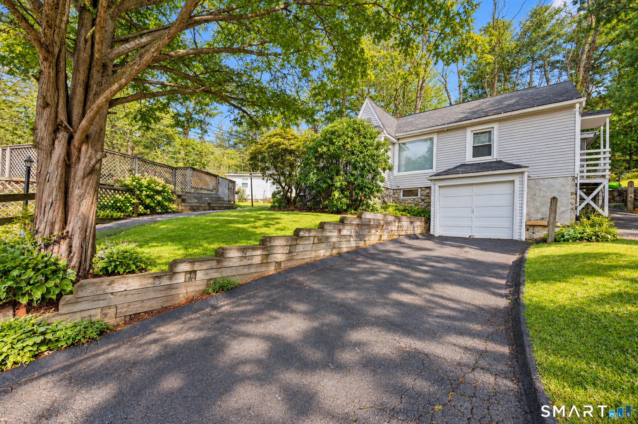 10 Old Waterbury Road Middlebury CT 06762