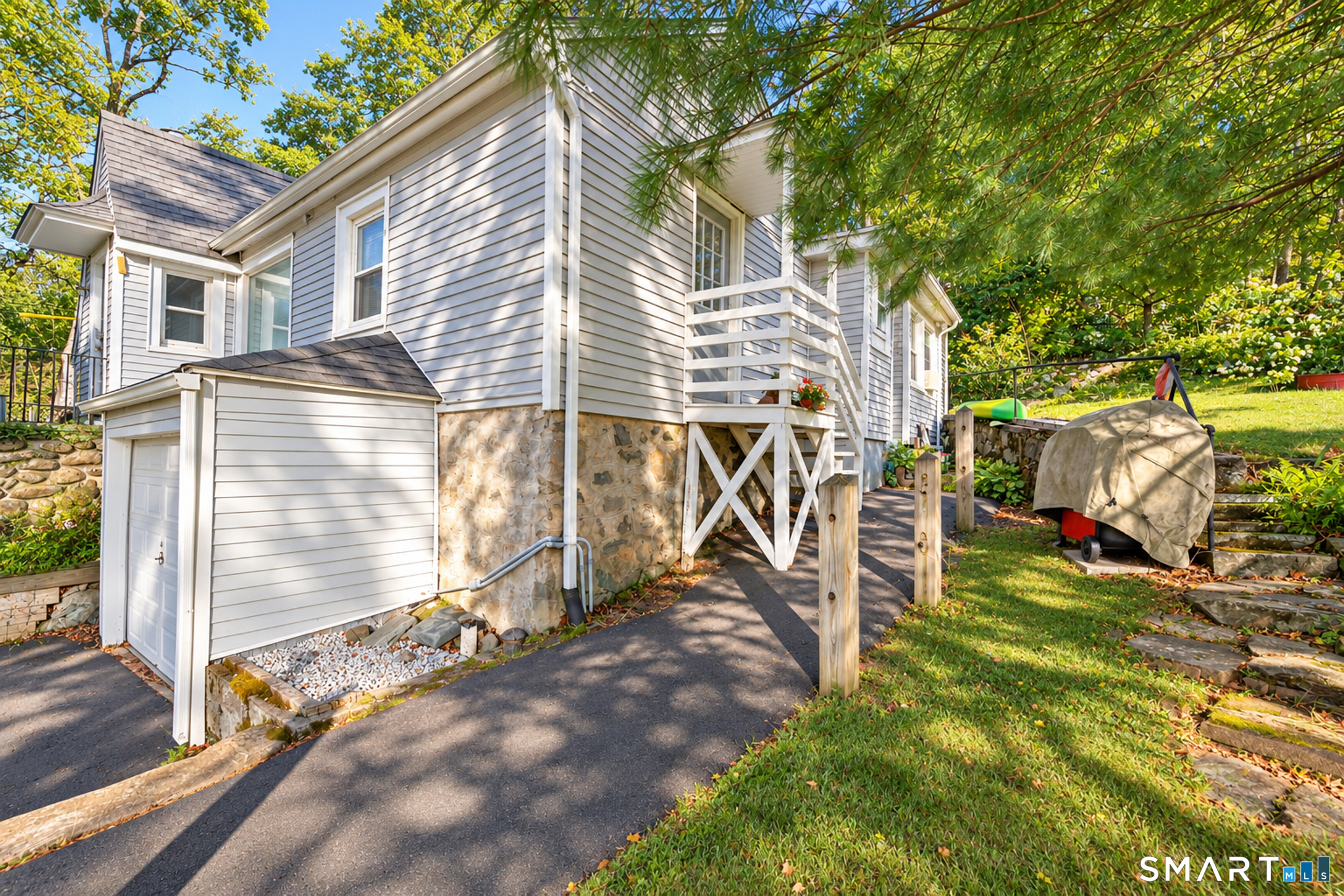 10 Old Waterbury Road Middlebury CT 06762