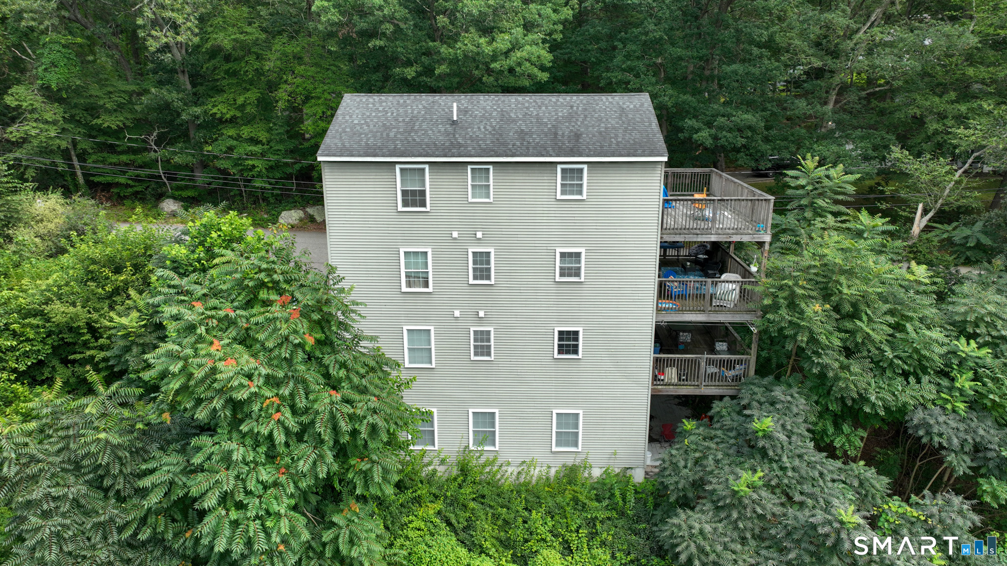 83 Inchcliffe Drive Ledyard CT 06335