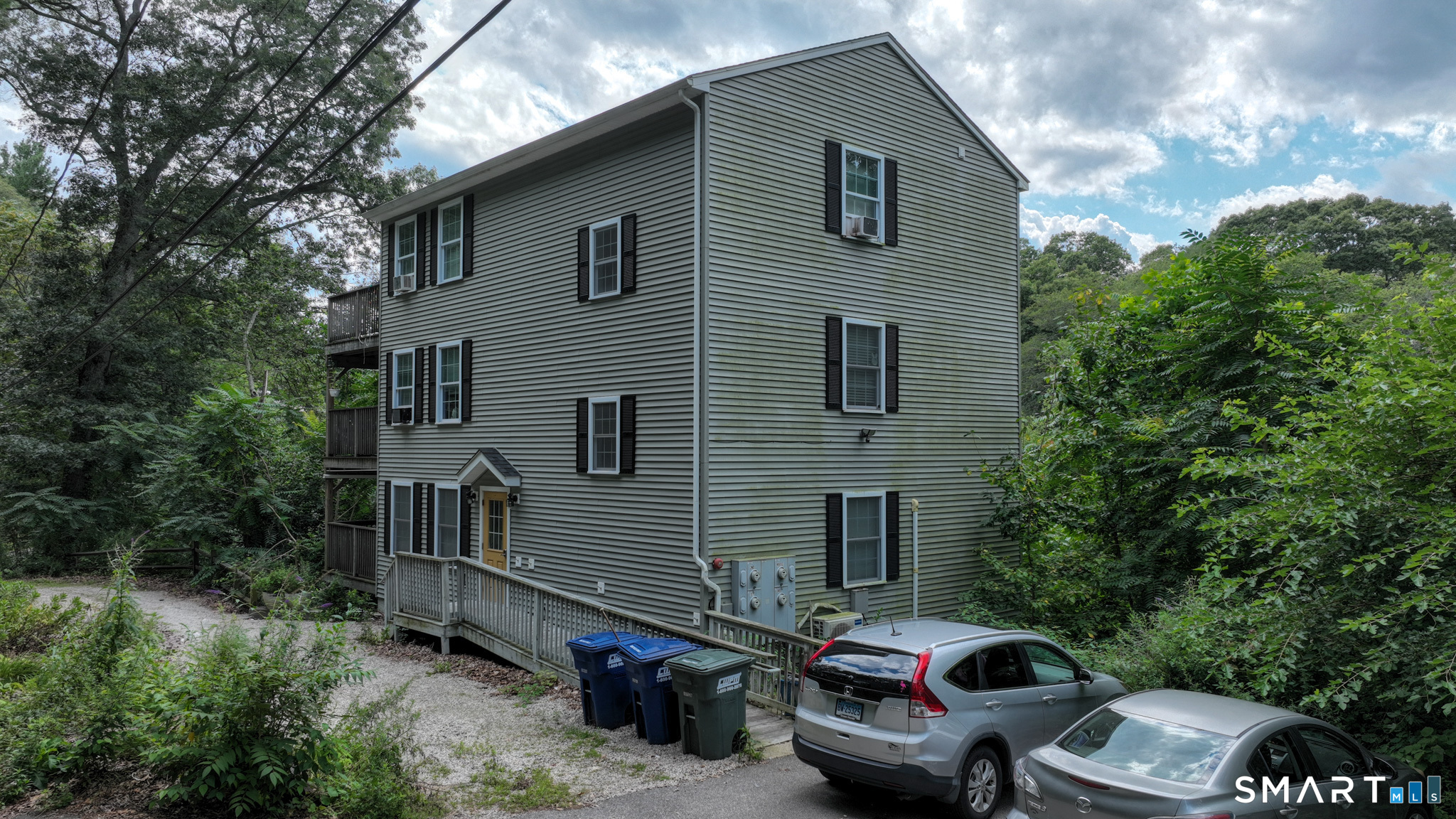 83 Inchcliffe Drive Ledyard CT 06335