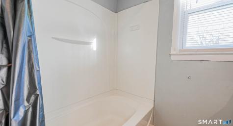 90 Blohm Street West Haven CT 06516