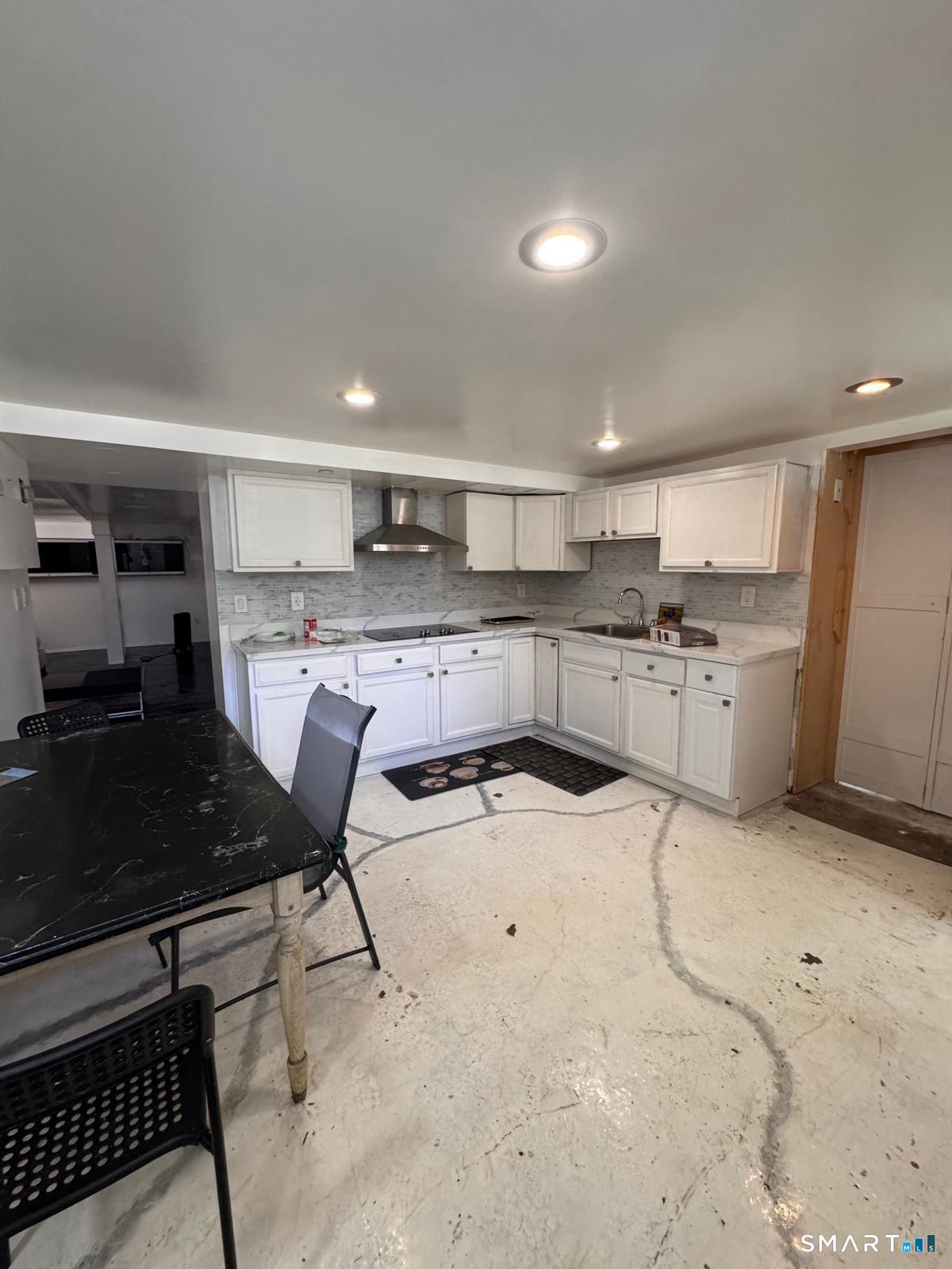 384 Wells Street Bridgeport CT 06606