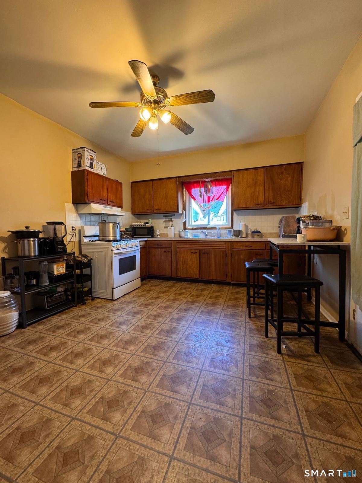 384 Wells Street Bridgeport CT 06606