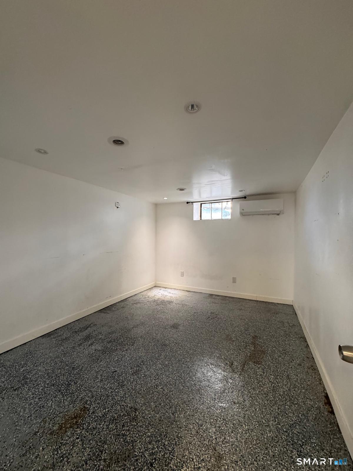 384 Wells Street Bridgeport CT 06606