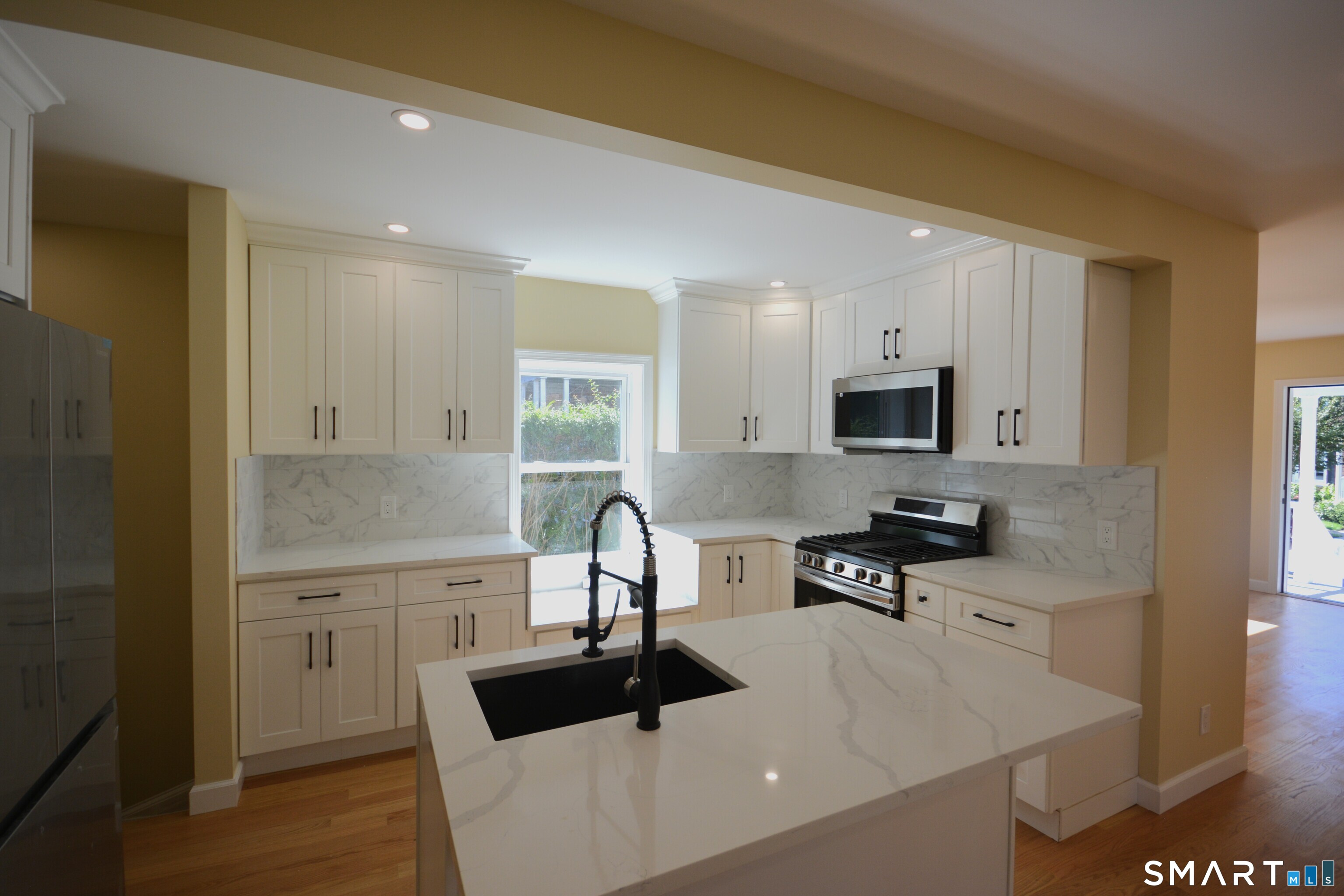 27 Longview Avenue Fairfield CT 06824