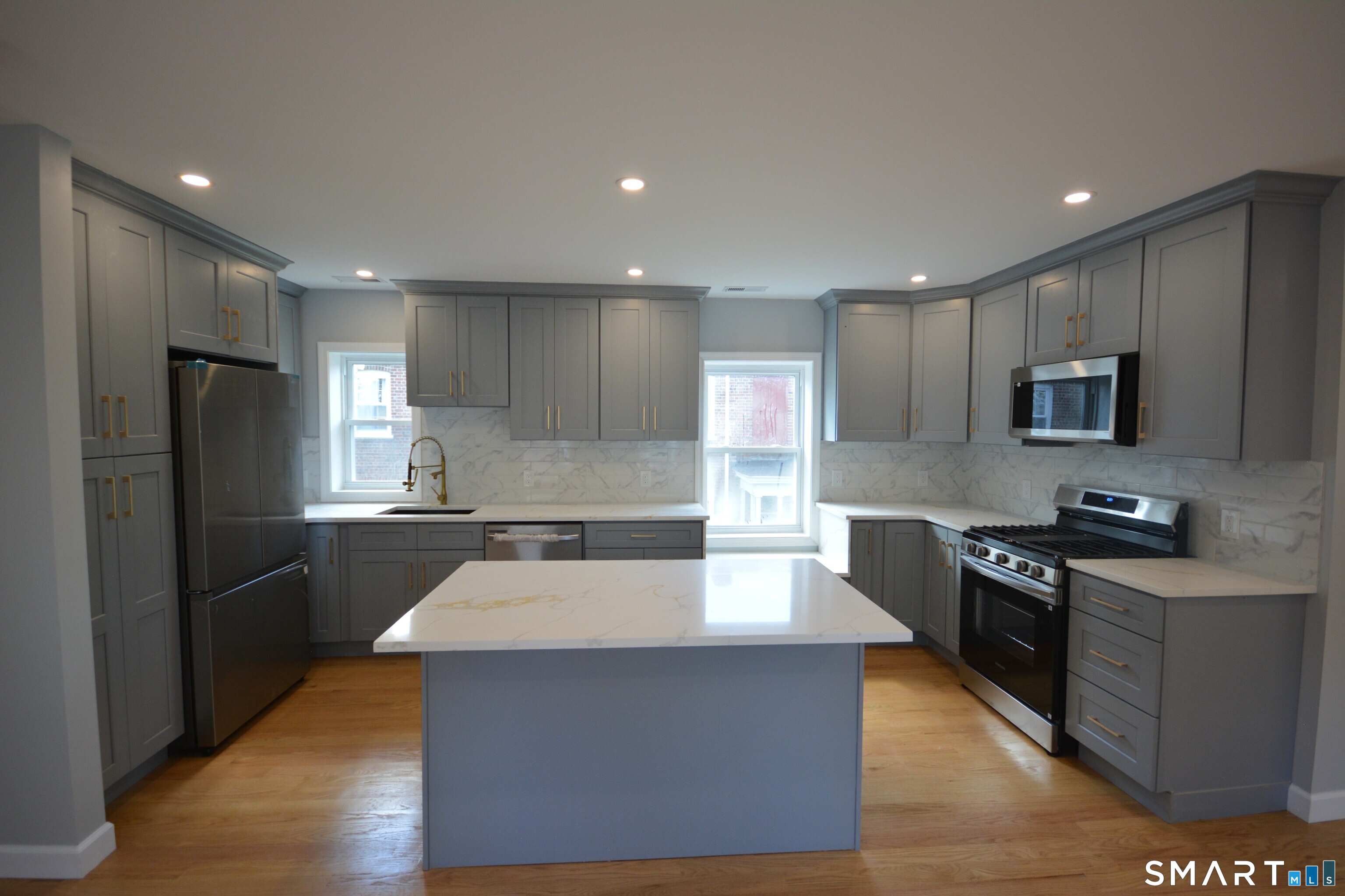 27 Longview Avenue Fairfield CT 06824