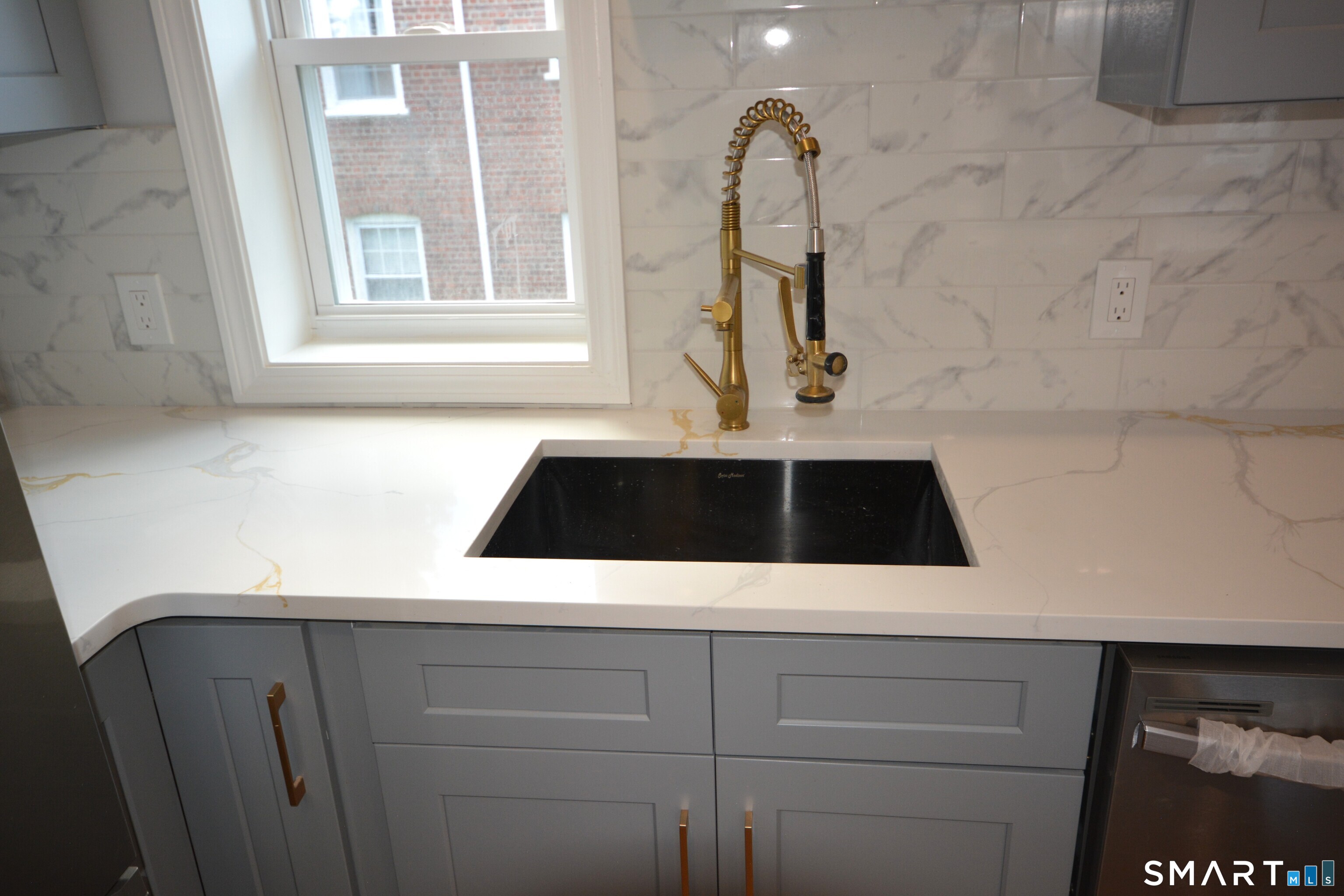 27 Longview Avenue Fairfield CT 06824