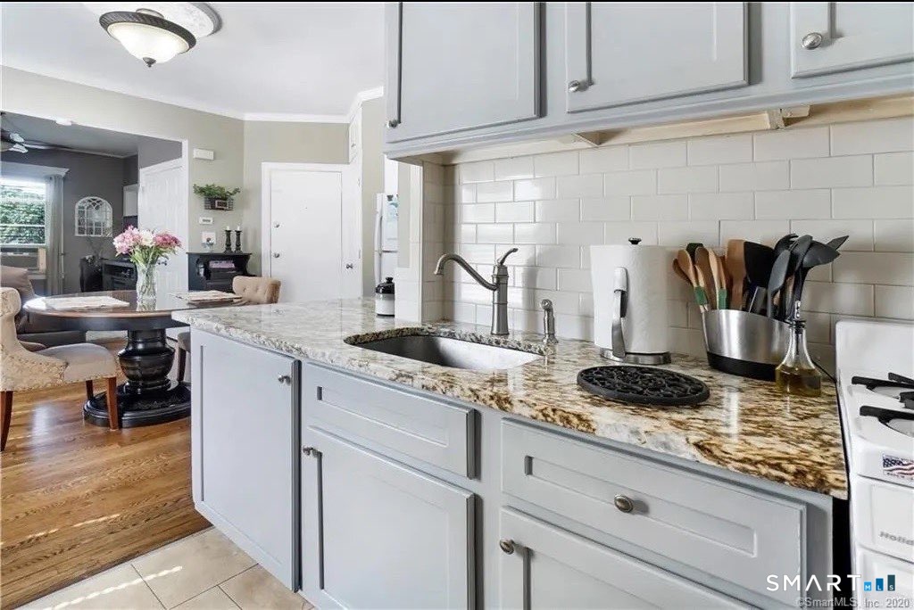 64 Ashland Place New Haven CT 06513