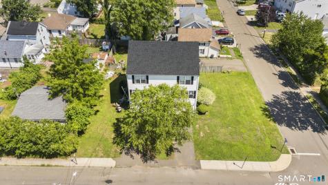 143 Bradford Avenue East Haven CT 06512