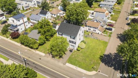 143 Bradford Avenue East Haven CT 06512