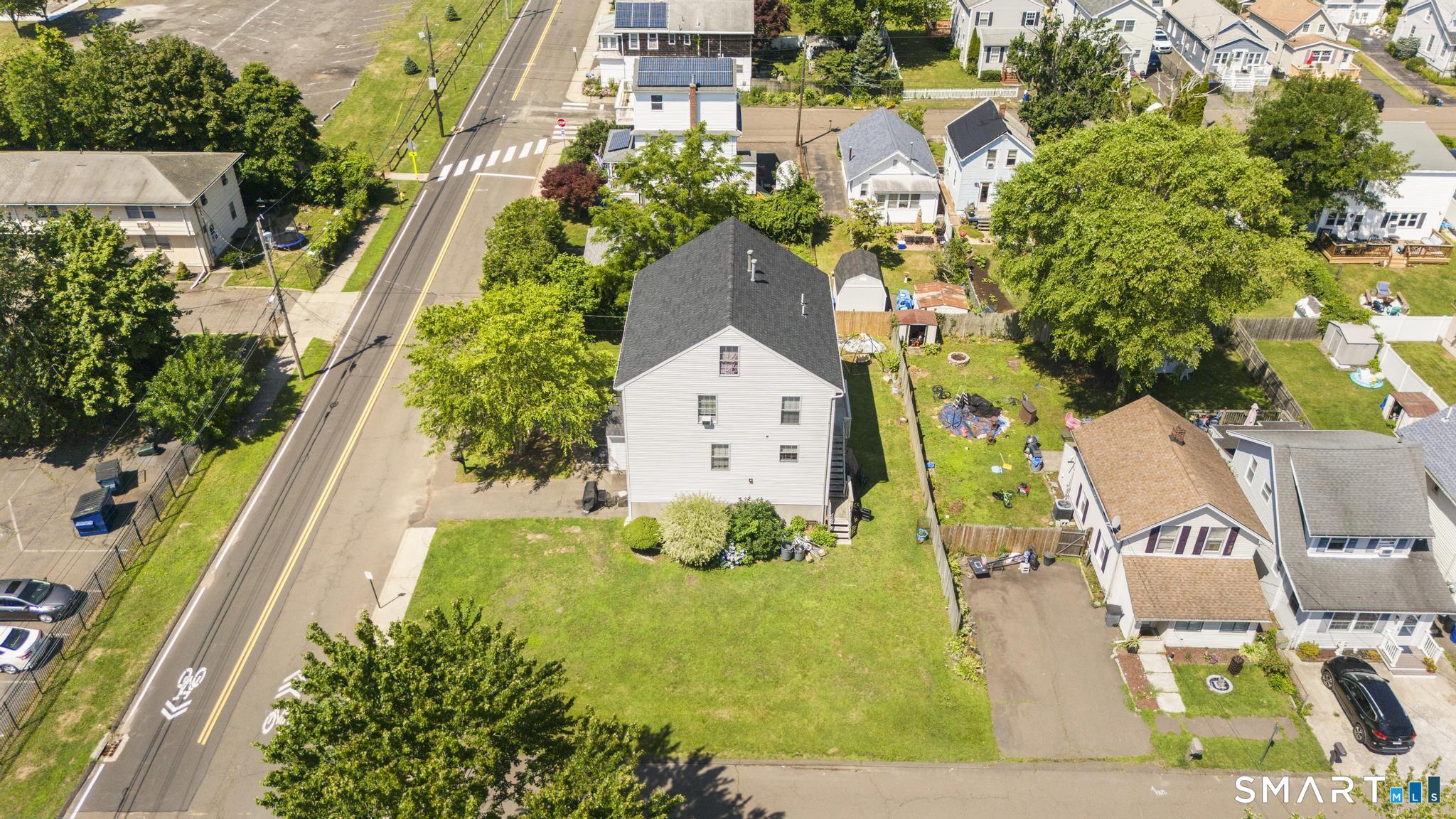 143 Bradford Avenue East Haven CT 06512