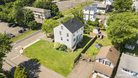 143 Bradford Avenue East Haven CT 06512