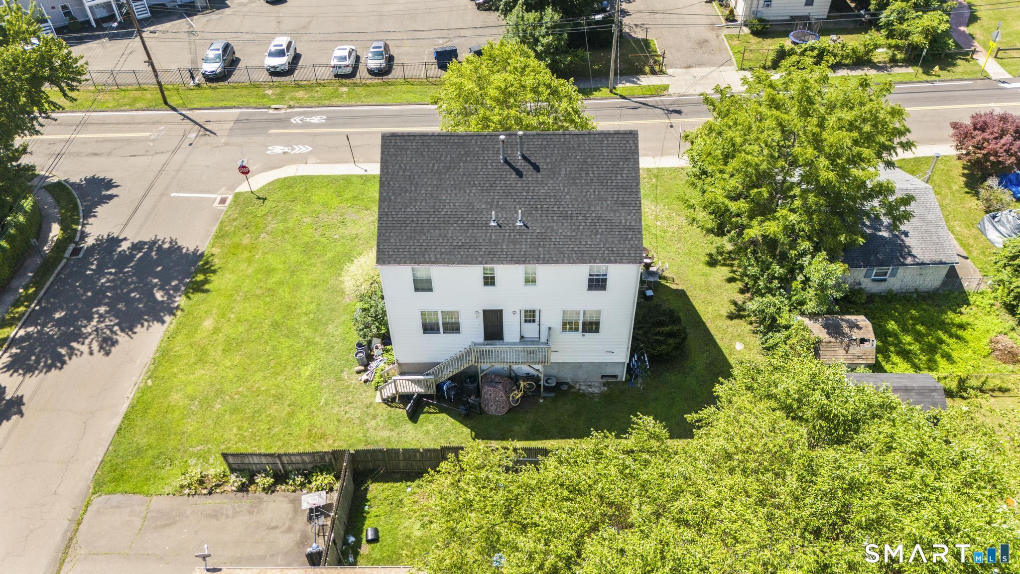 143 Bradford Avenue East Haven CT 06512