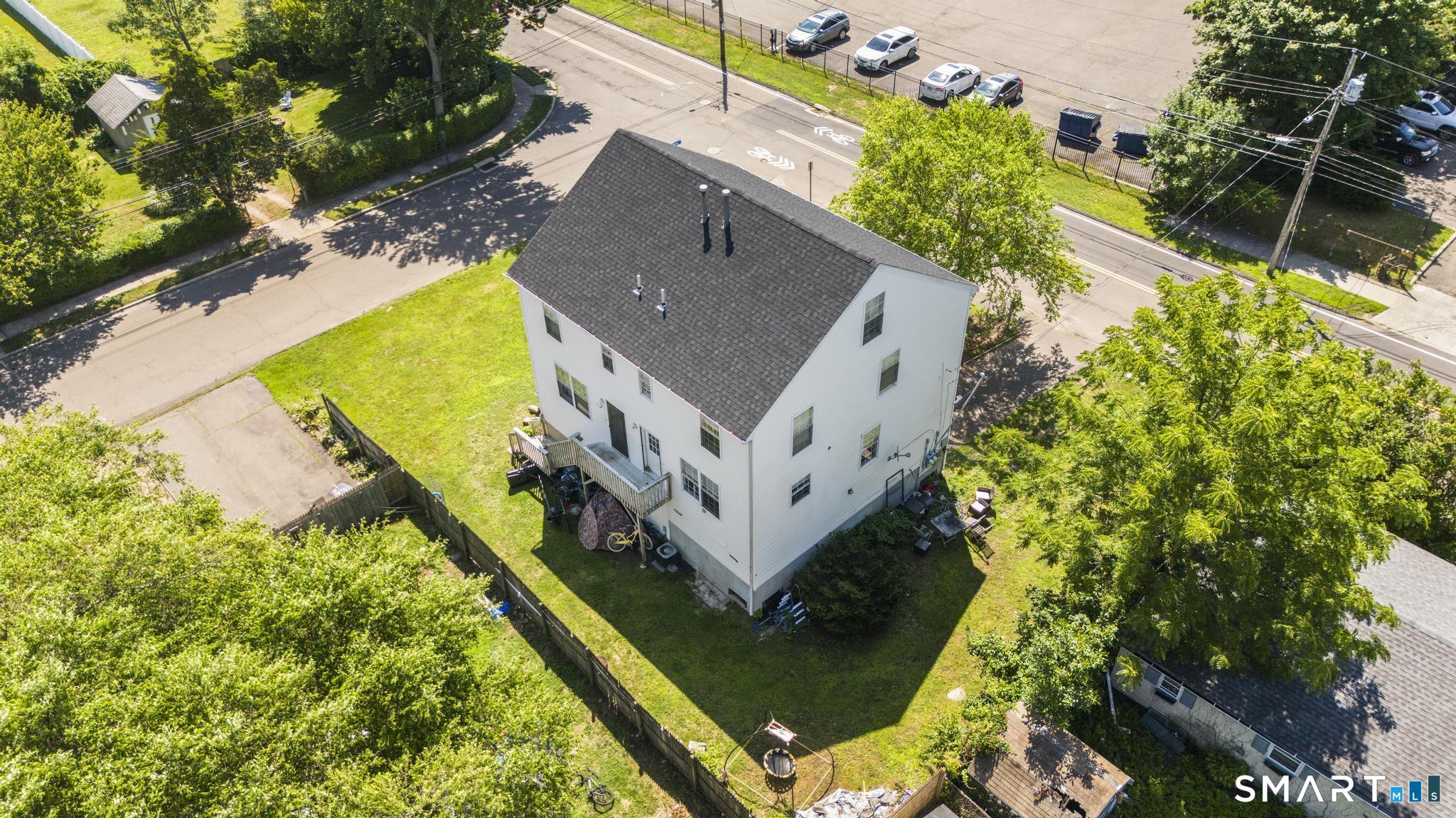 143 Bradford Avenue East Haven CT 06512