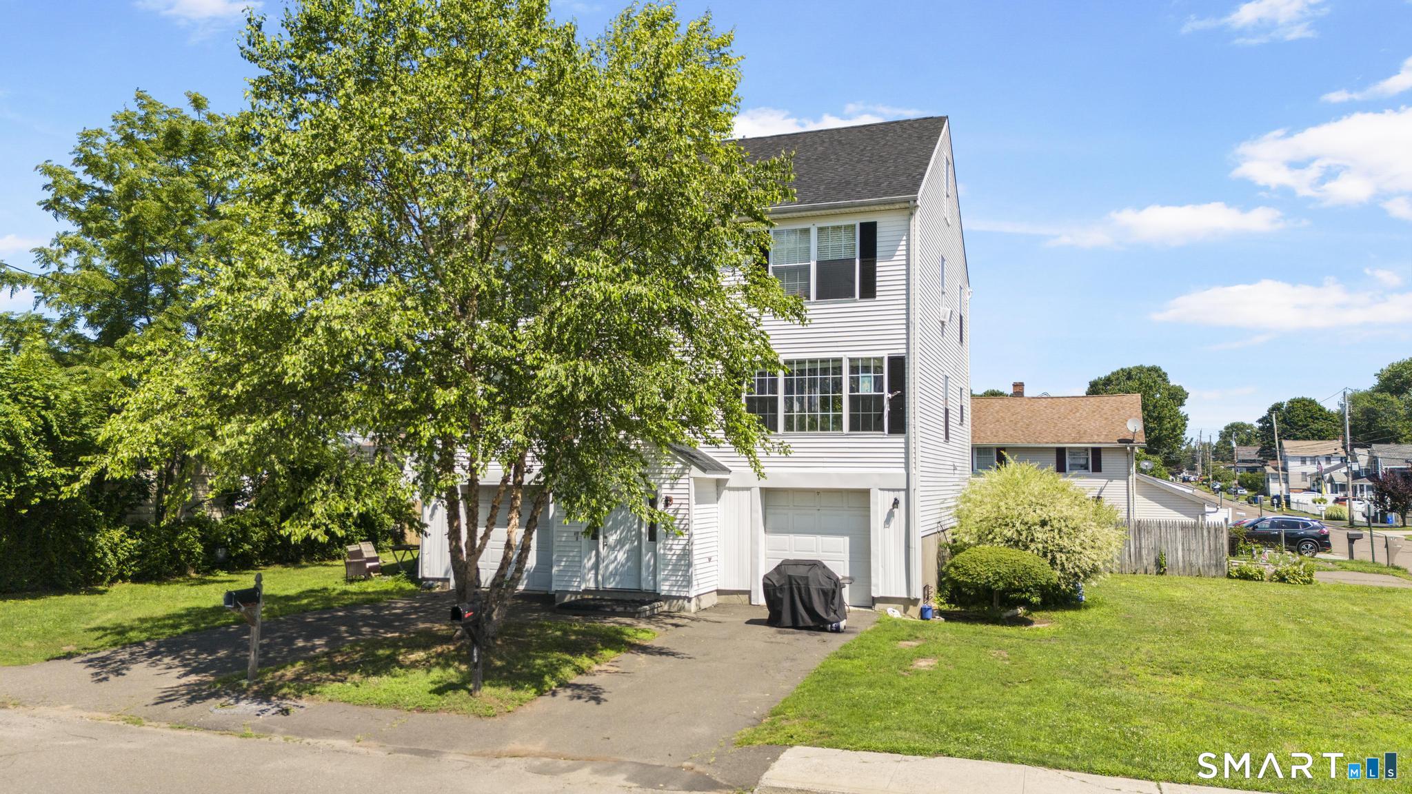 143 Bradford Avenue East Haven CT 06512