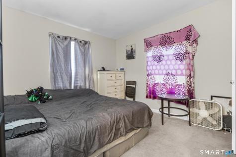 143 Bradford Avenue East Haven CT 06512