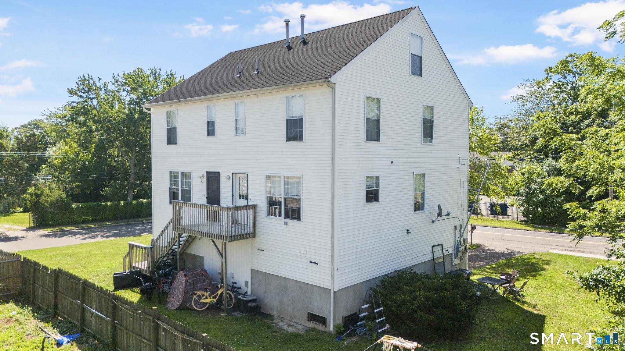 143 Bradford Avenue East Haven CT 06512