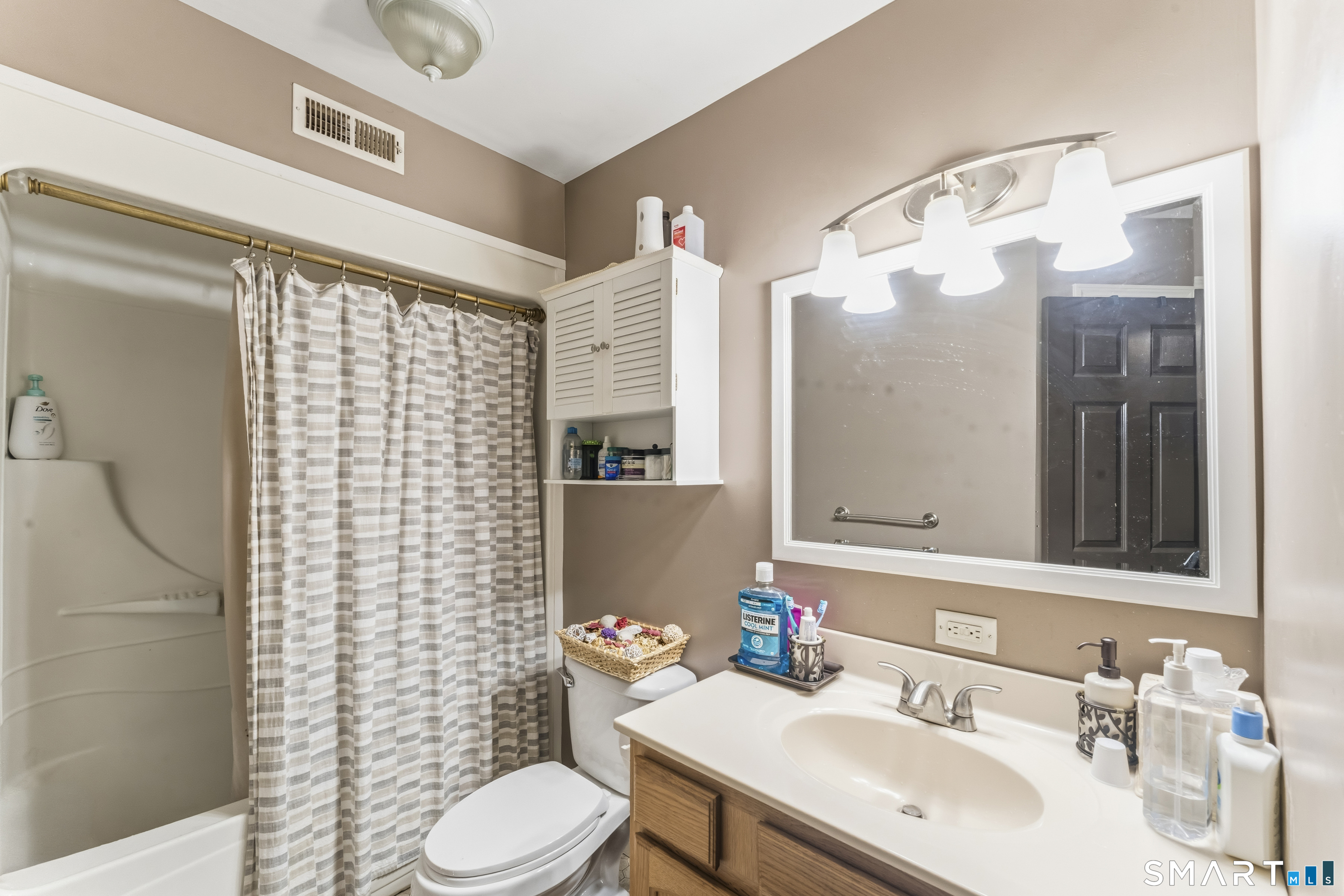 215-217 Long Hill Avenue Shelton CT 06484
