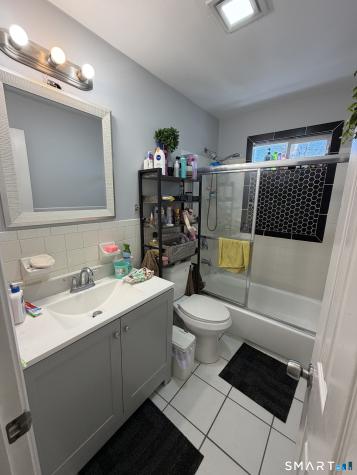 22 Irving Place Danbury CT 06810