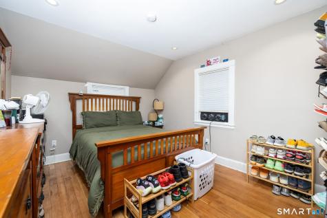 11 Colver Street New London CT 06320