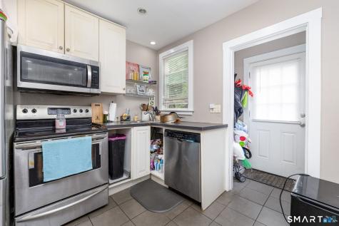 11 Colver Street New London CT 06320