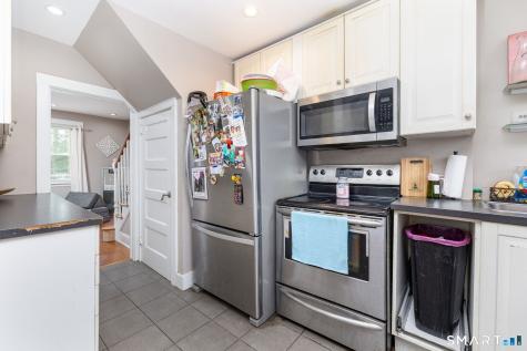 11 Colver Street New London CT 06320