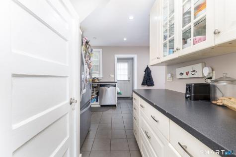 11 Colver Street New London CT 06320