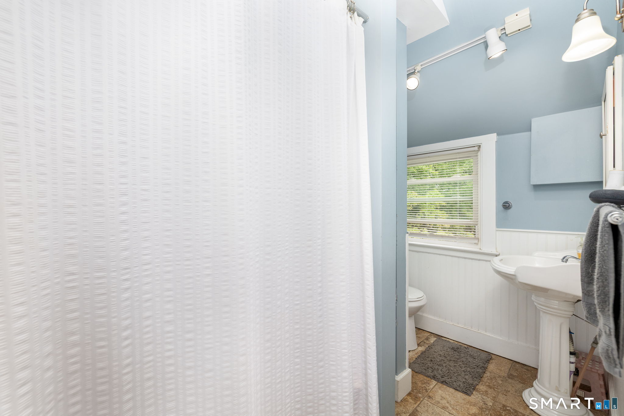 11 Colver Street New London CT 06320