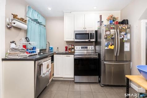 11 Colver Street New London CT 06320