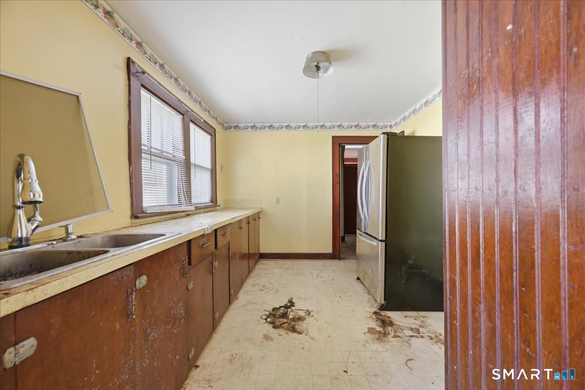 205 Crystal Avenue New London CT 06320