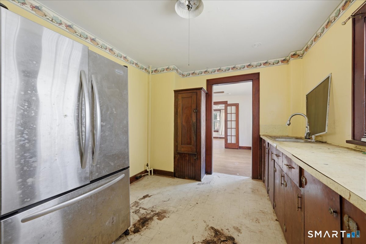 205 Crystal Avenue New London CT 06320