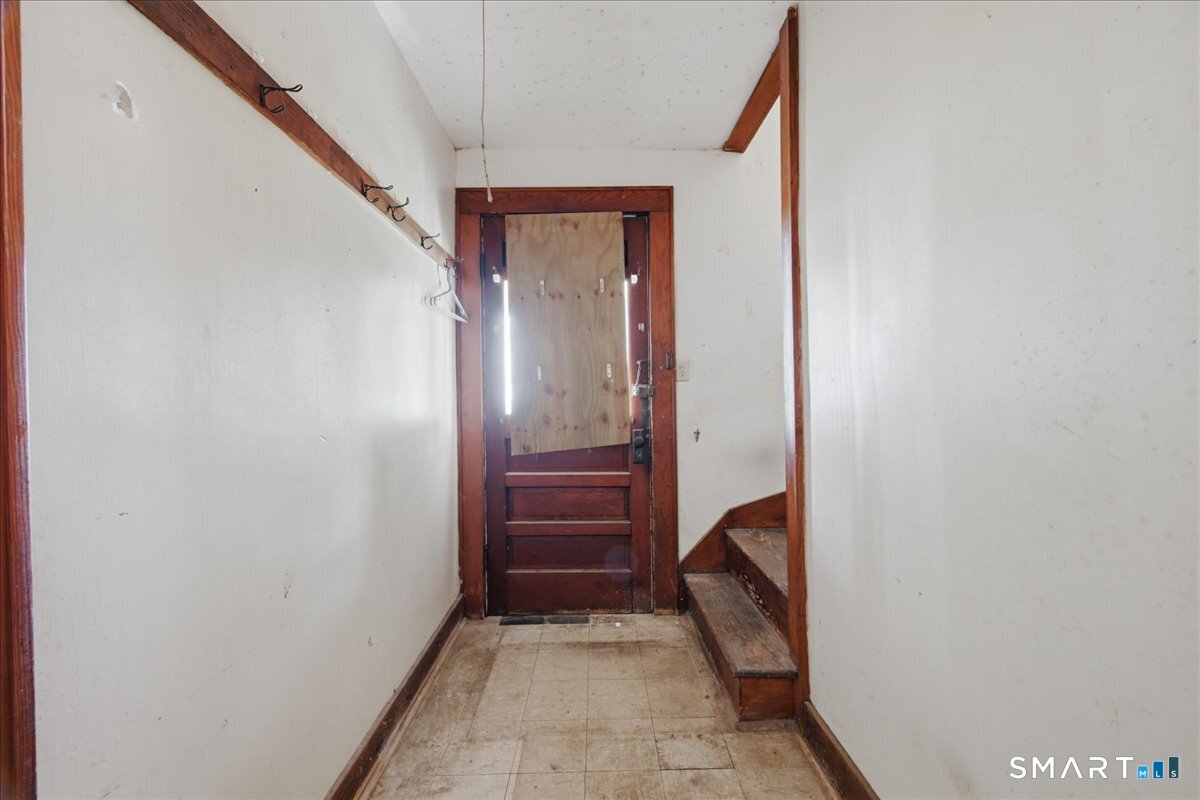 205 Crystal Avenue New London CT 06320