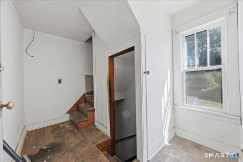 205 Crystal Avenue New London CT 06320