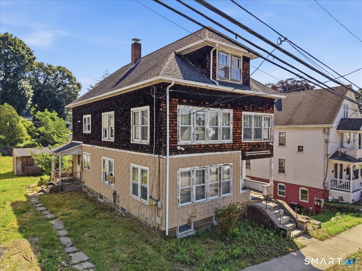 205 Crystal Avenue New London CT 06320
