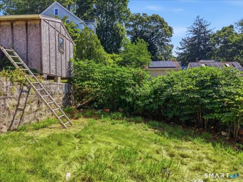205 Crystal Avenue New London CT 06320
