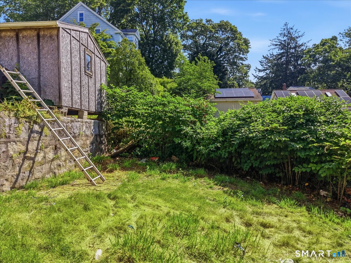 205 Crystal Avenue New London CT 06320
