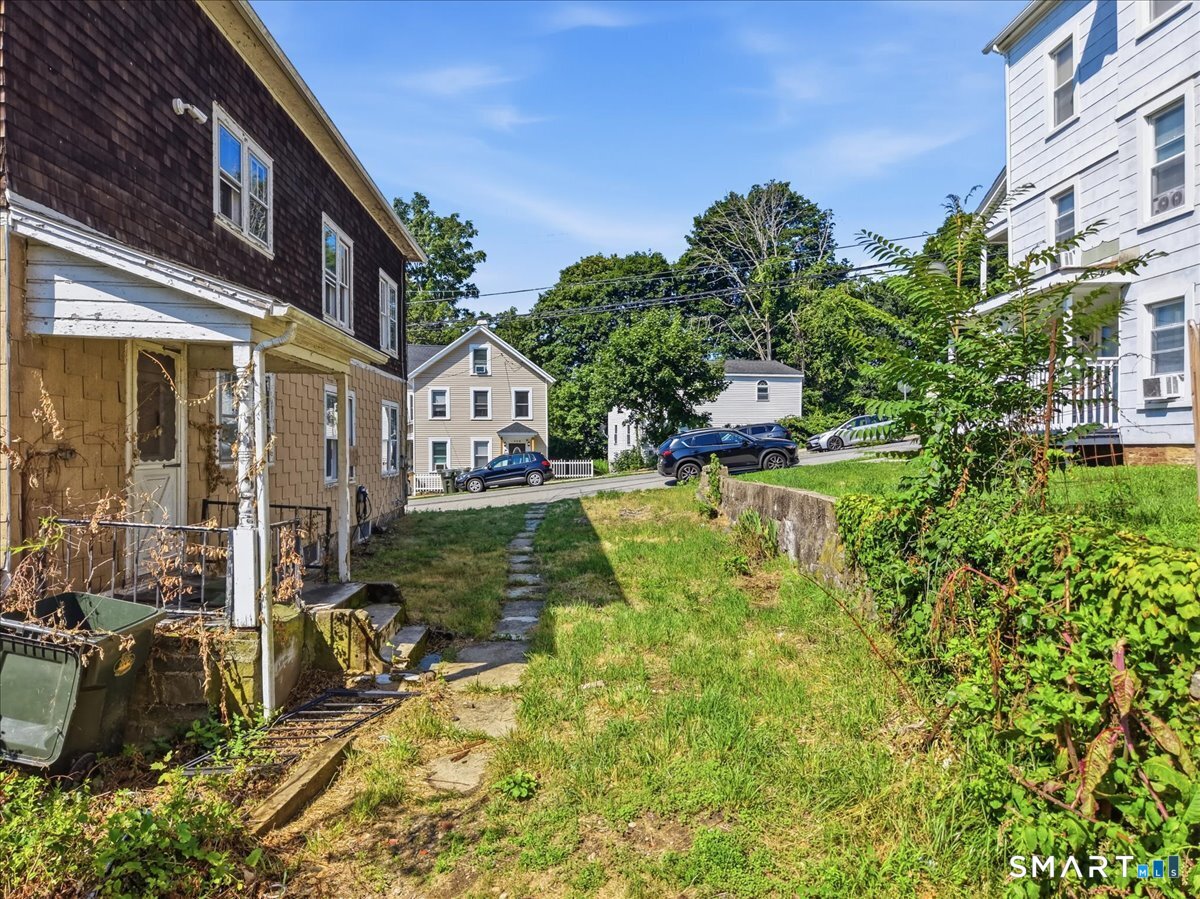 205 Crystal Avenue New London CT 06320